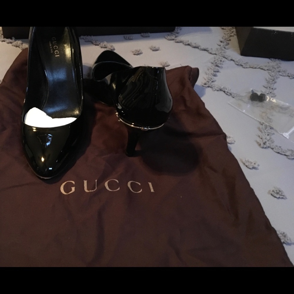 Gucci Pumps VERNICE CRYSTAL
NERO